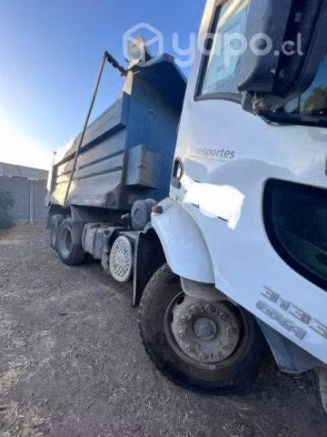 Desarmando camión Ford cargo 3133