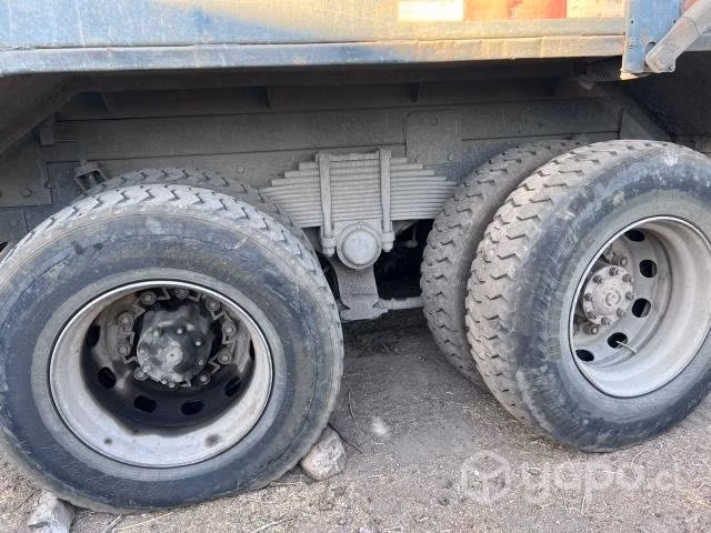 Desarmando camión Ford cargo 3133