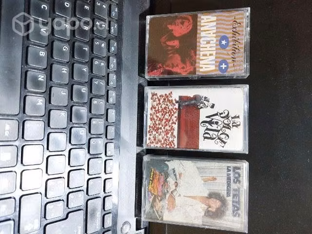 Cassettes Los Tetas, La Dolce Vita y Anachena
