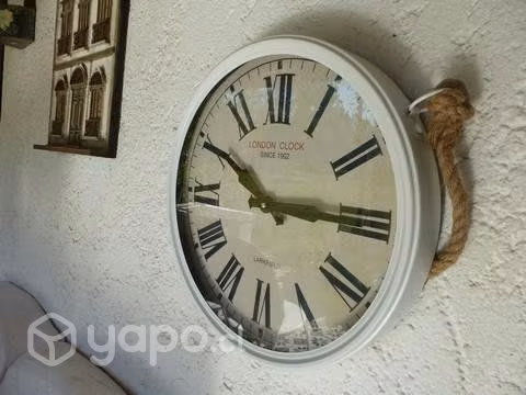 Reloj Metálico Blanco 40 cm