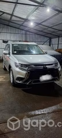 Se vende Mitsubishi outlander año 2021