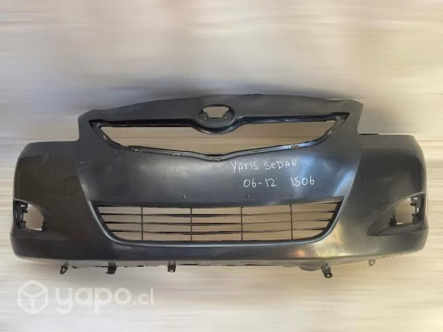 Parachoque delantero toyota yaris sedan 2006-2012