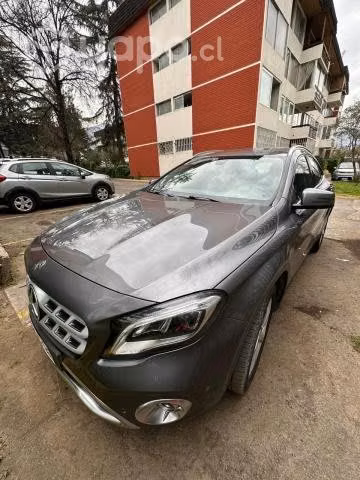 MERCEDES BENZ GLA 200d 2018 diesel