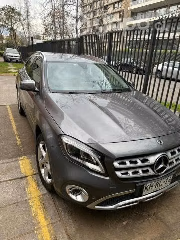 MERCEDES BENZ GLA 200d 2018 diesel
