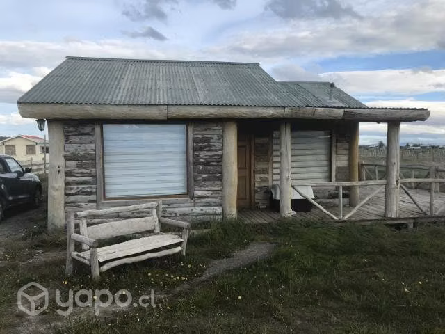 Terreno con 5 casas Pto natales