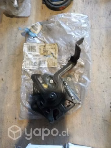 Mazda 323 2002 chapa capot original nuevo envio