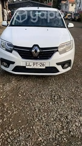 Auto Renault symbol nacionalizado