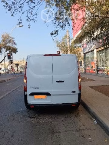 Vendo Furgón Ford transit custom 2021