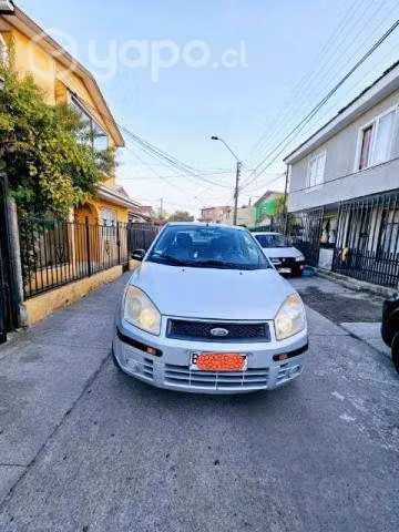 Vendo Ford fiesta año 2010