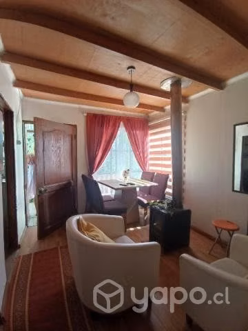 Casa con 3 cabañas con vista al río calle calle