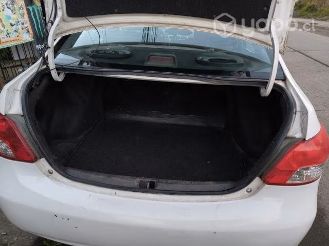 Se vende Toyota Yaris 2008