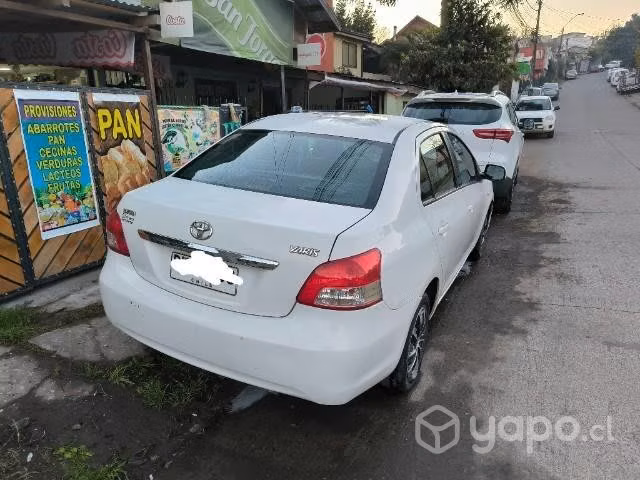 Se vende Toyota Yaris 2008