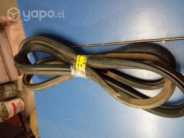 Goma pilar puerta del izq Ford Ranger 2007-12 Tail