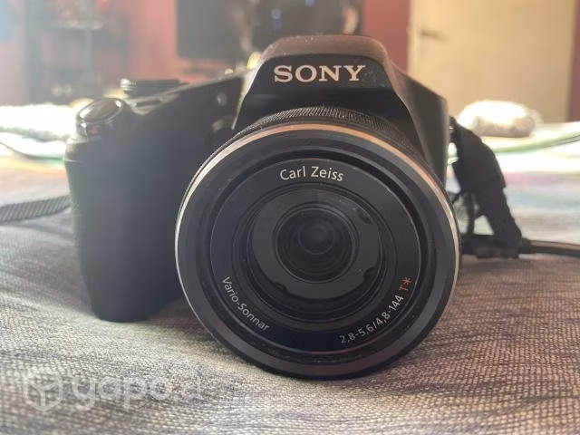 Sony Cybershot DSC-HX200V