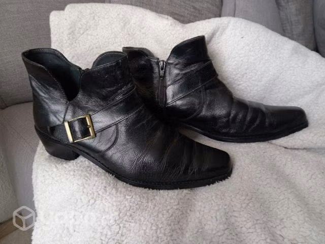 Botas de cuero