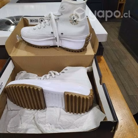 Zapatillas Converse Chuck Taylor blancas - Imagen 3