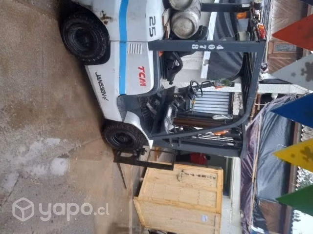 Arriendo de Yale por horas incluye operador