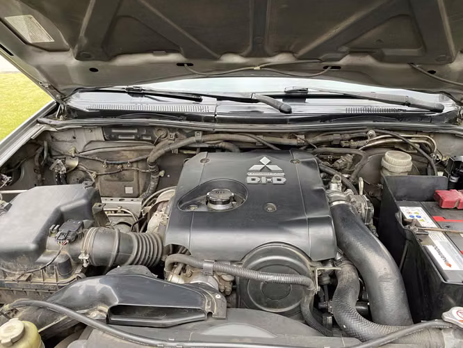 Mitsubishi l200