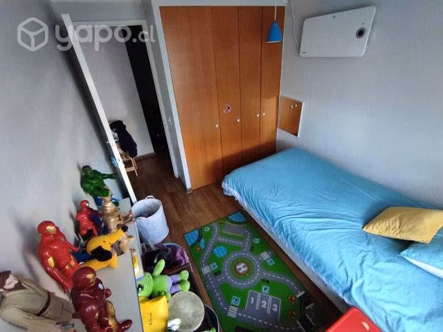 Arriendo dpto en Macul. Cerca de avenida