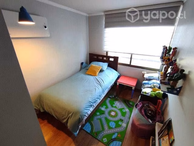 Arriendo dpto en Macul. Cerca de avenida