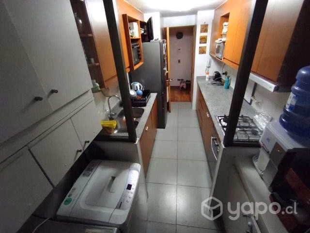 Arriendo dpto en Macul. Cerca de avenida