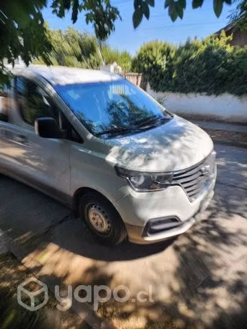 van de pasajero hyundai new h1 d80 2021