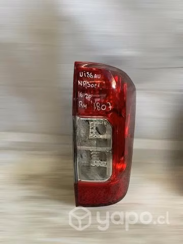 Foco trasero rh nissan np