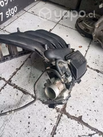 Múltiple de admisión Nissan versa 2018