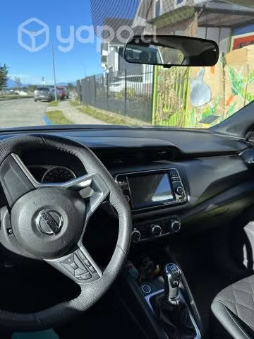 Nissan kicks mt advance 2019
