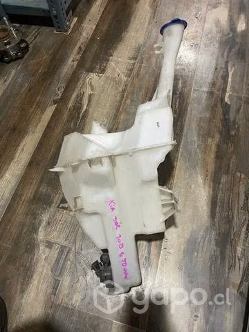 Deposito limpia parabrisas kia soul año 2017