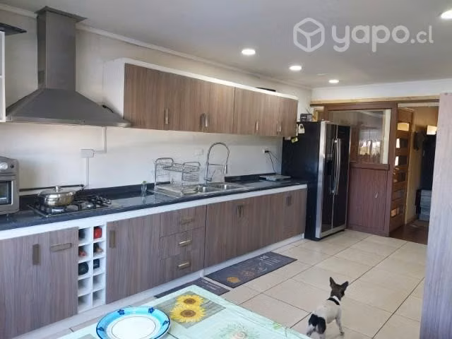Se vende casa con locales comerciales