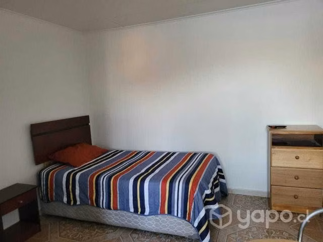 Arriendo de Departamento AMOBLADO con Baño Privado