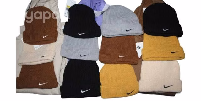 Polerones canguro + gorro de lana