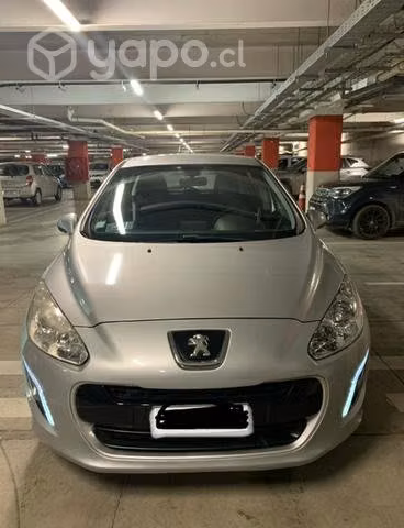 Peugeot 308 año 2014 segundo dueño