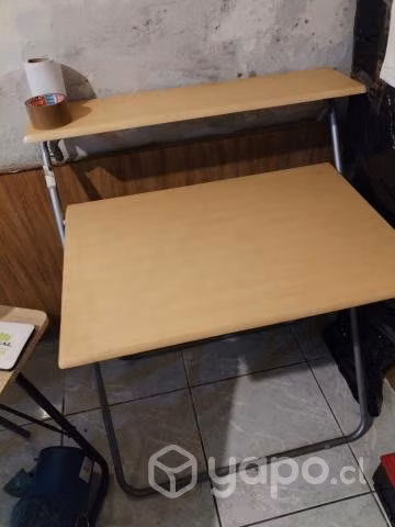 Escritorio, mueble cocina y una mesa - Imagen 2