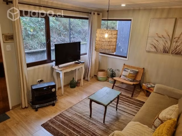 Vendo Parcela dentro de la Ciudad 950mt2 con 2 Casas, 3 Cabañas. Total: 10 Dormitorios, 5 Baños