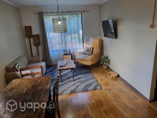 Vendo Parcela dentro de la Ciudad 950mt2 con 2 Casas, 3 Cabañas. Total: 10 Dormitorios, 5 Baños