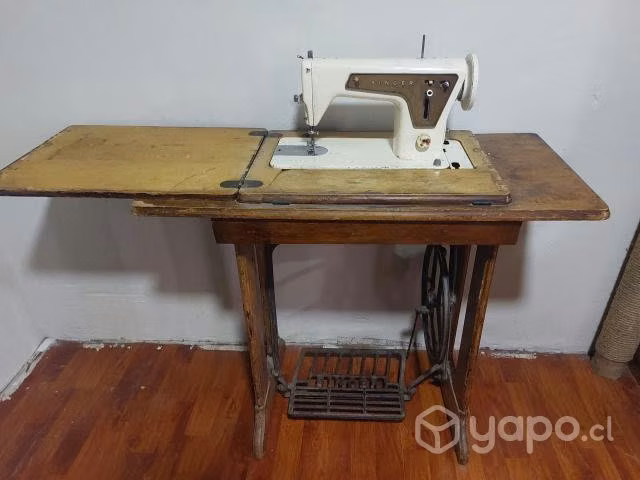 Maquina de coser singer antigua