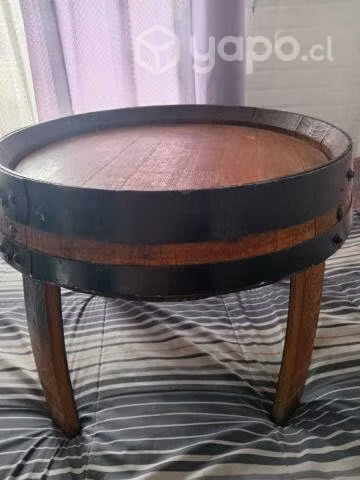 Mesa hecha de barrica