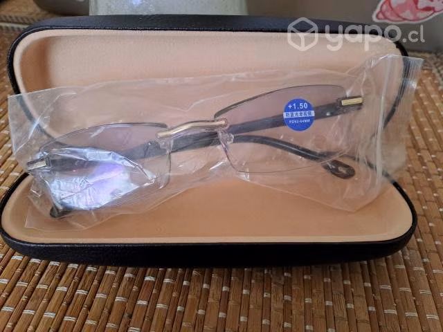 LENTES LECTURA +1.50 con estuche lapa.