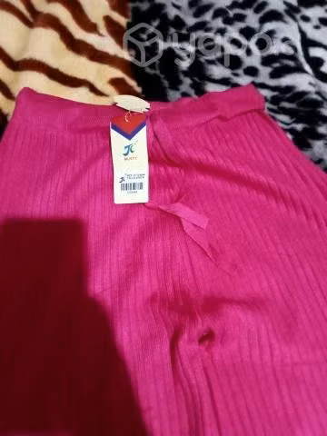 Pantalón de lanilla nuevo