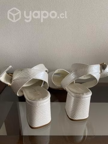 Zapatos de novia o gala