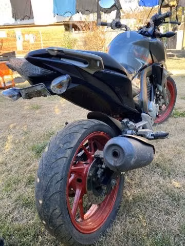 Honda cb 250 twister
