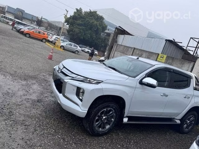 Mitsubishi Dakar hp at