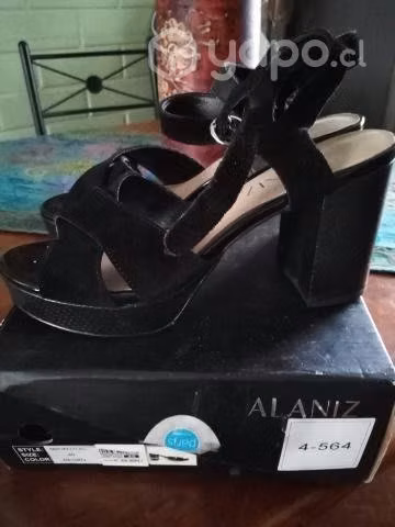 Chalas nuevas sin uso número 40