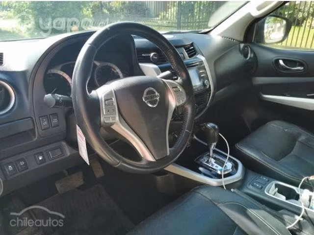 Vendo camioneta nissan NP300