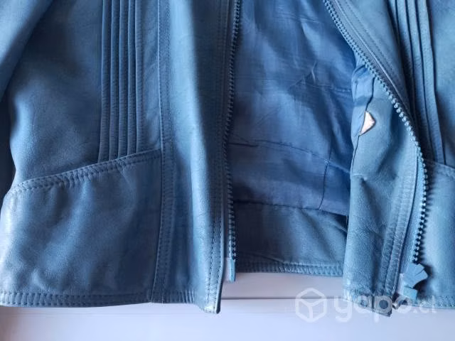 Chaqueta cuero celeste - Imagen 2