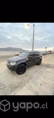 SUZUKI GRAND NOMADE 4x4