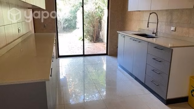 Excelente casa cerca del portal de la Dehesa
