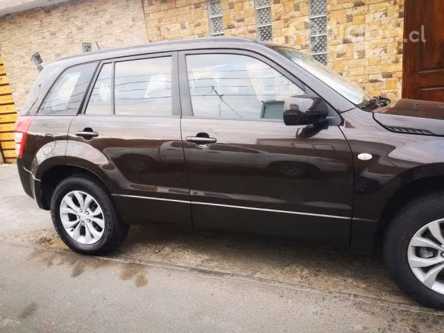Suzuki grand nomade 2015
